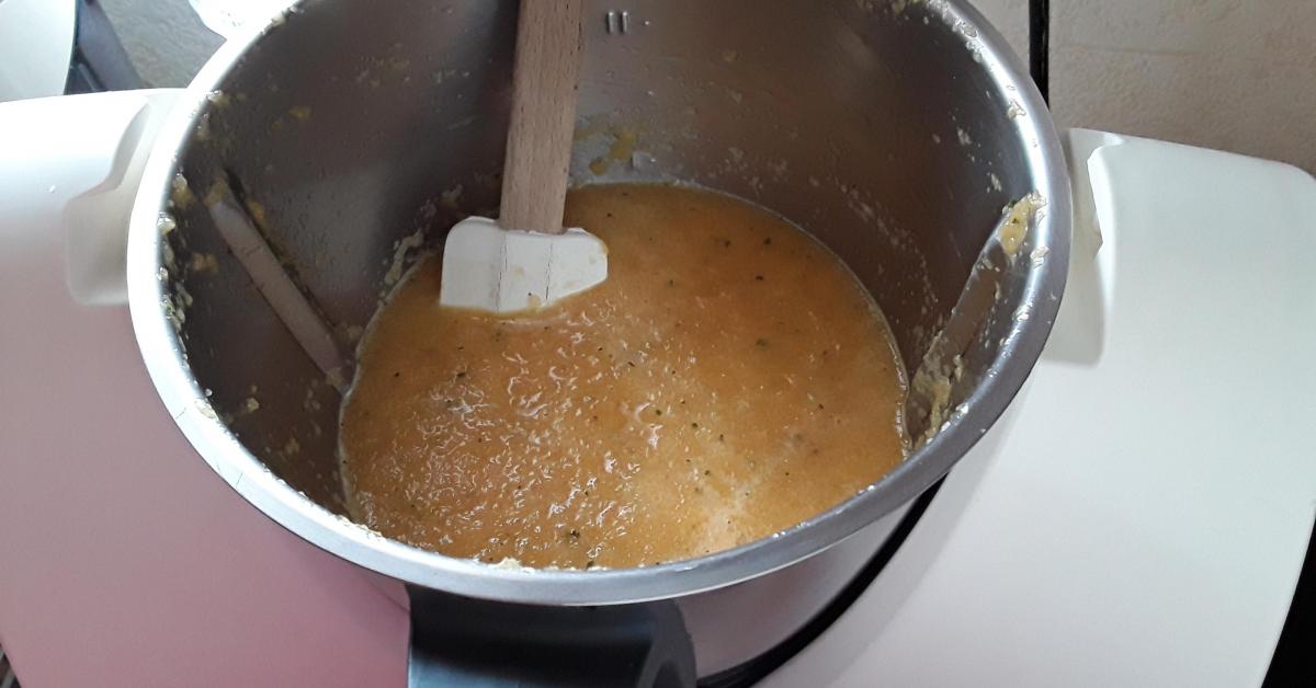 Gaspacho melon , vite fait par rozableue. Une recette de fan à