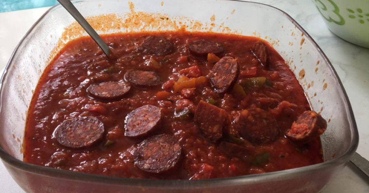 Sauce tomate et chorizo par Ninieoo. Une recette de fan à retrouver