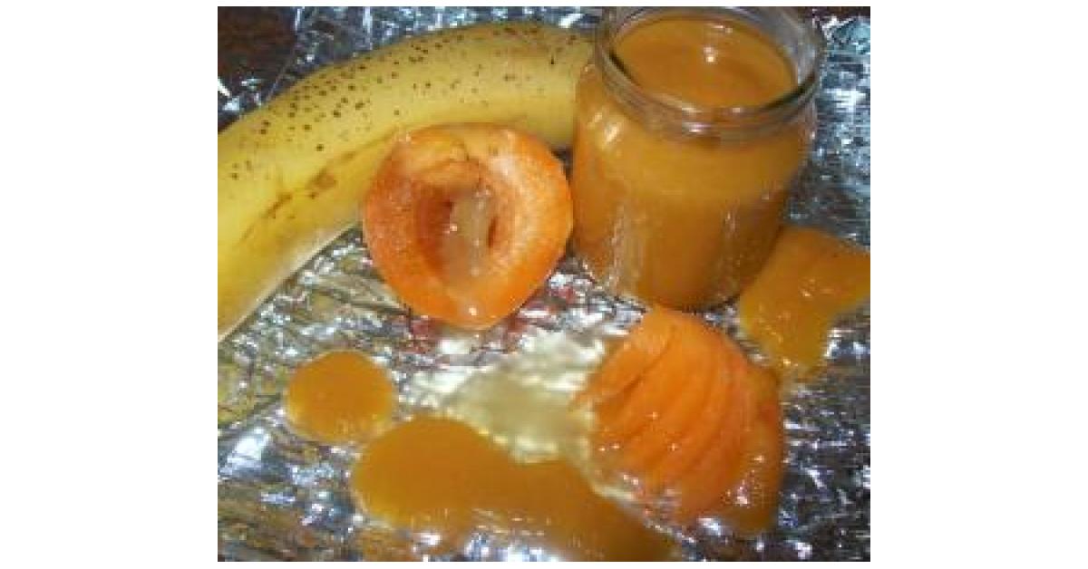 Compote PommeAbricotBanane par omseb. Une recette de fan à retrouver